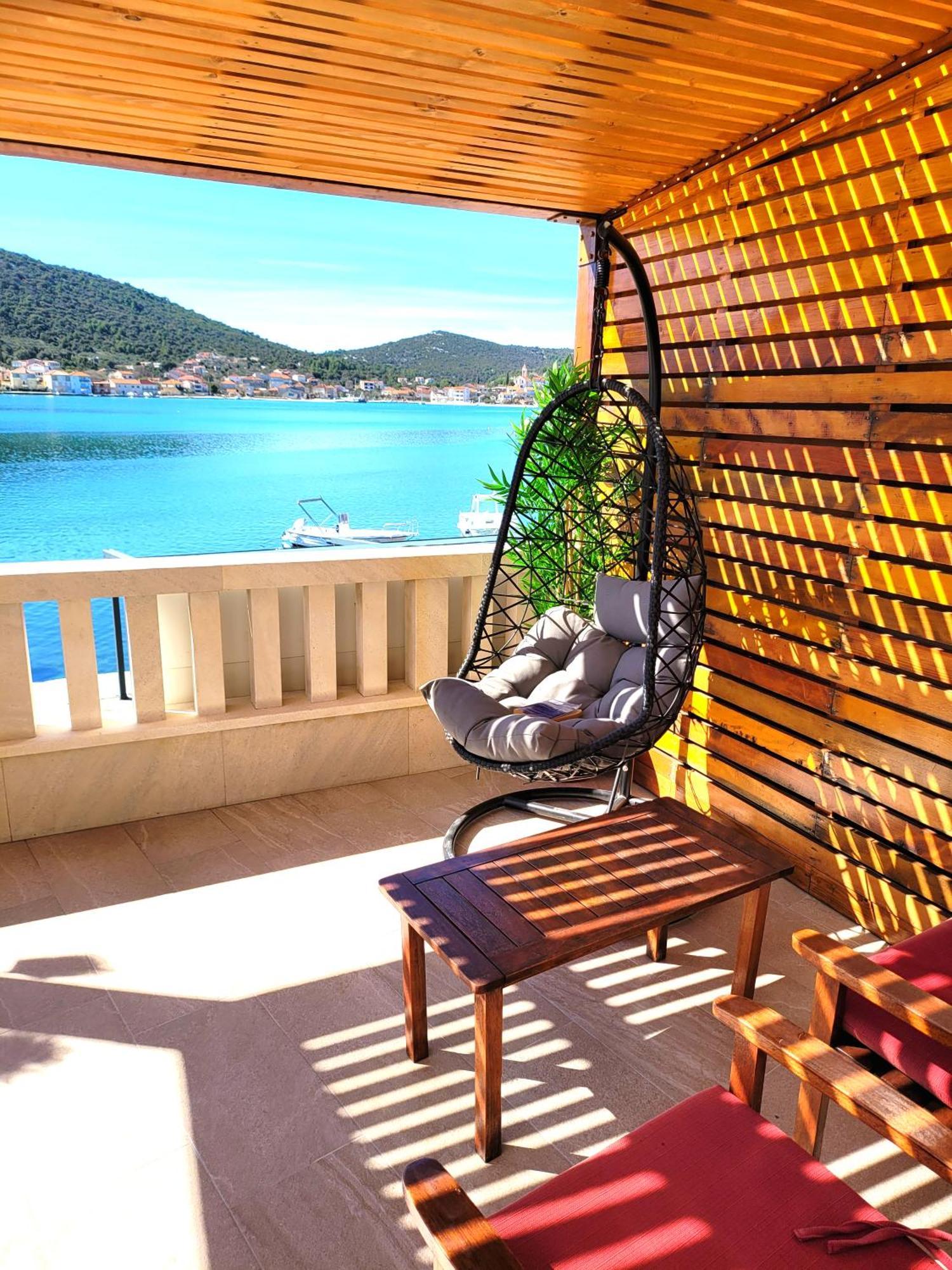 Kupinica Apartment Vinišće 객실 사진